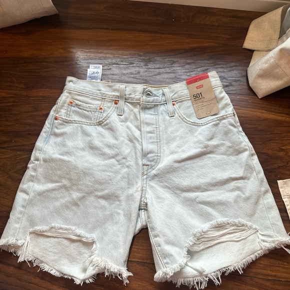 Levi's Women's Light Wash Denim Shorts - Picture 1 of 3